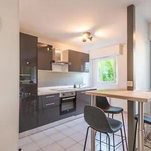  Appartement Joli Avec Balcon Proximite France