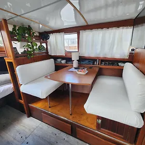  Bateau-hôtel Floating In The Sea Espagne